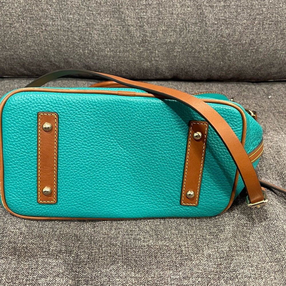 AUTHENTIC Dooney & Bourke Tote Bag- Spearmint colored- SOLD OUT ONLINE! - Picture 8 of 8